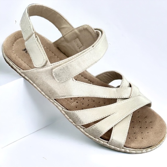 Judith REID Metallic Gold Strappy Sandals Comfort Metallic Golden sz 9 Hook Loop - Picture 1 of 16